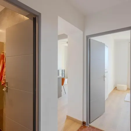 Appartement Maison Mon Idee - Dernier Etage, Lumineux, Vue Cannes